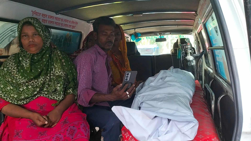 gozal mushuk bilan keksa ayollar Stol ostidagi oqituvchi pornosini tomosha qiling