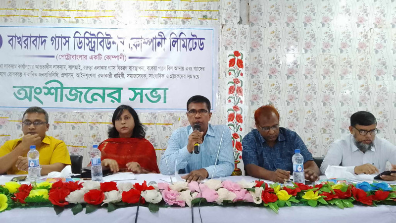 Merilin Sakova porno rasmlar Yotoq xonasida yashirin kamera